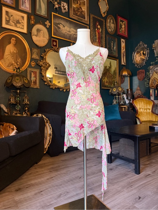 Hot Kiss Dresses & Skirts - Y2K Hot Kiss Floral Asymmetrical Handkerchief Hem Dress